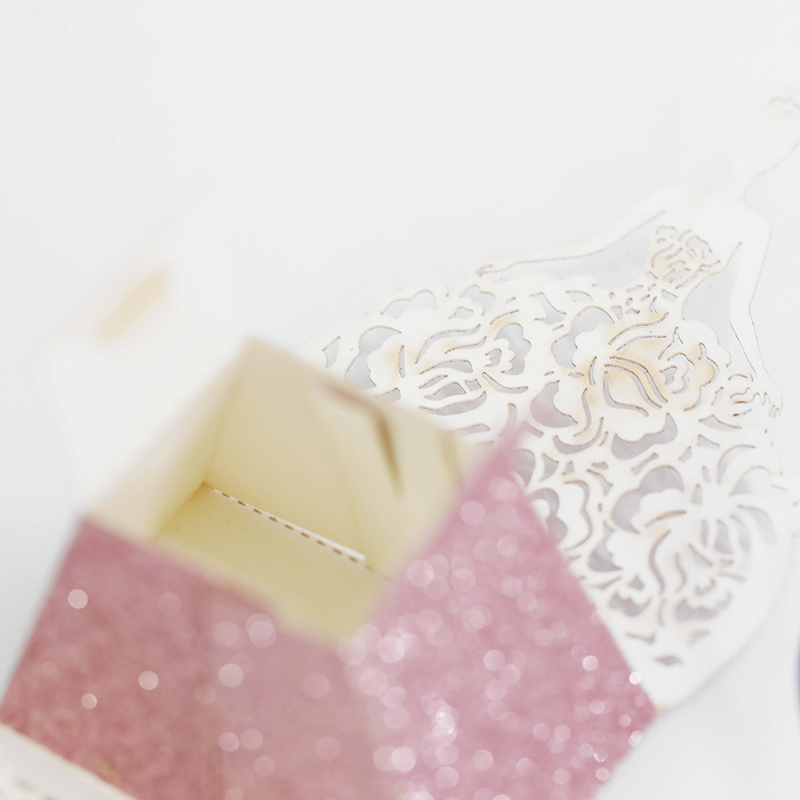 花嫁用レーザーカットギフトバッグ,キャンディーボックス,ギフ - Wedding Favor Box のレビューと価格