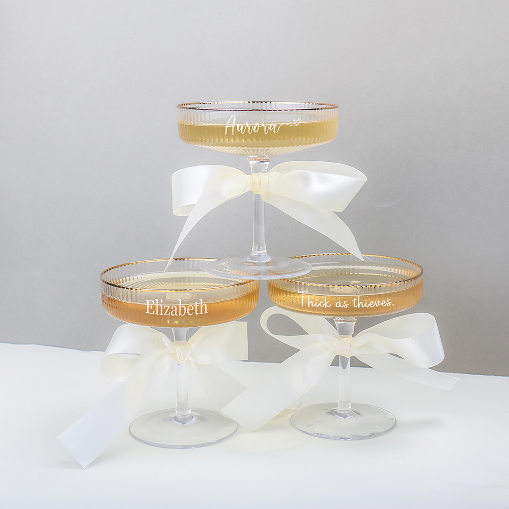 パーソナライズされたリブ付きシャンパンコップ、ブライダルパー - Champagne Tower Set のレビューと価格
