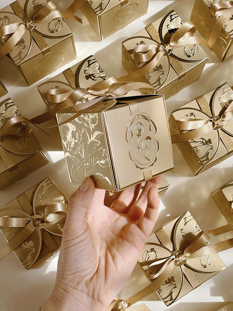 リボン付きスクエアペーパーギフトボックス,ウェディング用ボッ - Wedding Favor Box のレビューと価格