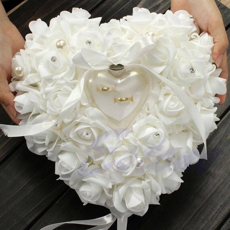 結婚式のアイボリーサテンのクリスタルリングの角の枕クッション - Ring Bearer Pillow のレビューと価格
